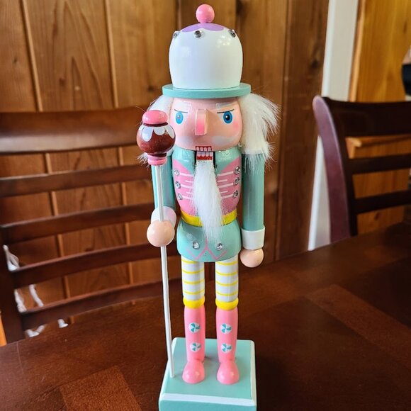 Christmas Nutcracker Soldier Wooden Statue Xmas Holiday Decor Table Decoration - Picture 3 of 16